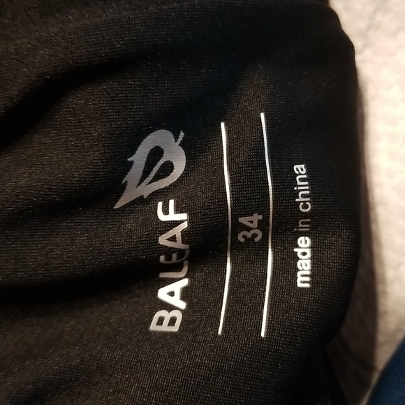 NWT BALEAF ATHLETIC TRAINING ADJUSTABLE STRAP CHLORINE RESISTANCE - Picture 9 of 15